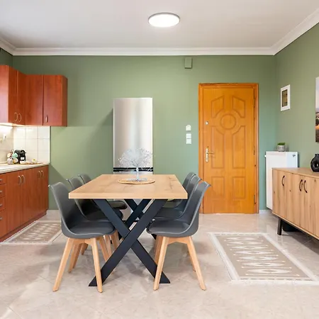 Sitholia Apartment *